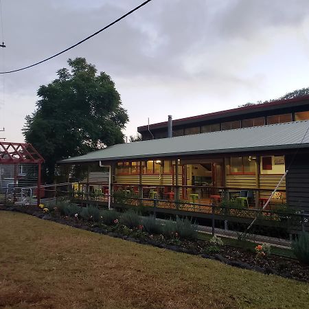 Christmas Creek Cafe & Cabins Lamington エクステリア 写真